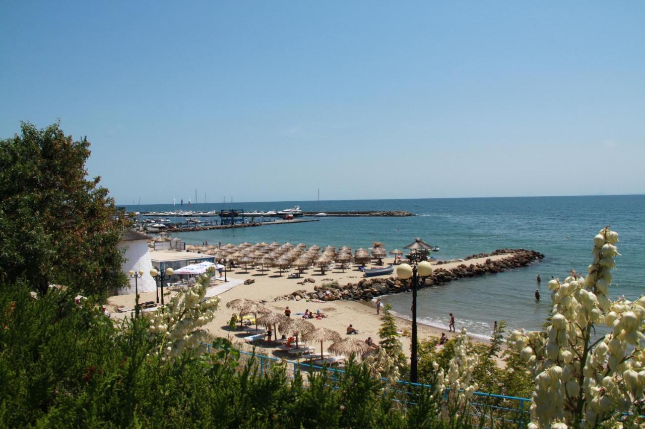 Bademite Apartments Sveti Vlas Luaran gambar