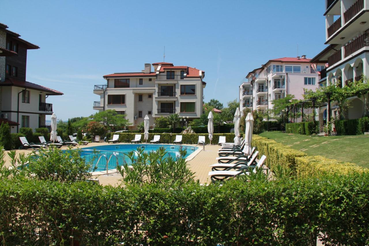 Bademite Apartments Sveti Vlas Luaran gambar